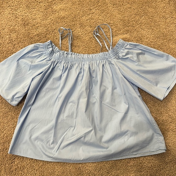 H&M Blouse - Picture 1 of 3